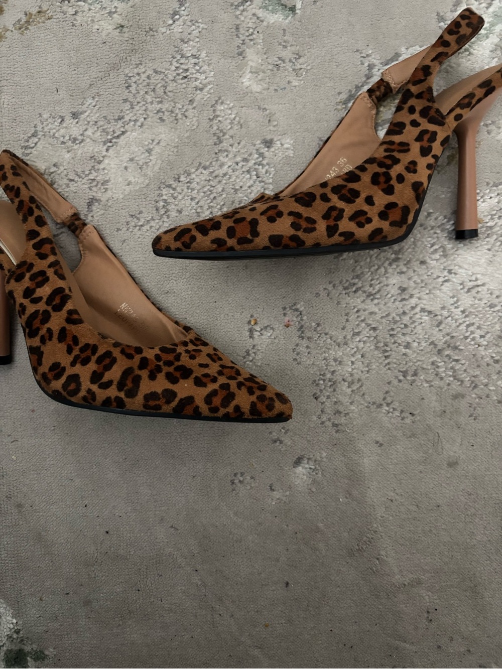 Leopard Print Slingback Pointed-Toe Pumps - Brown